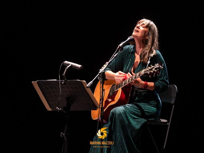Cristina Donà: ecco la tracklist di 'Torno a casa a piedi' Cristina Donà: ecco la tracklist di 'Torno a casa a piedi'