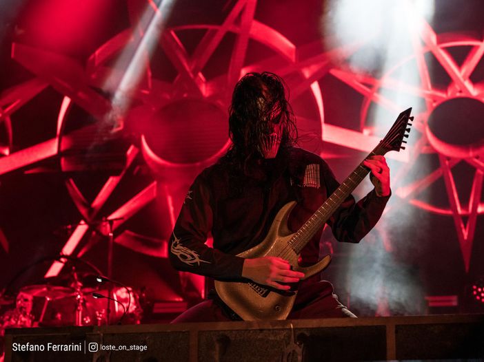 Slipknot: fuori dalla band il batterista Joey Jordison Slipknot: fuori dalla band il batterista Joey Jordison