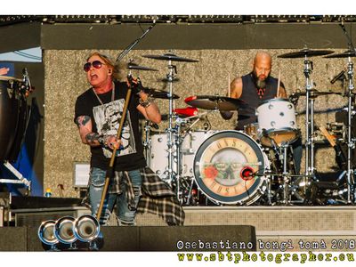 Guns N&apos; Roses