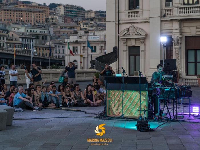 Boosta dal vivo, in esclusiva per Rockol: &#039;Amore per le geometrie&#039;