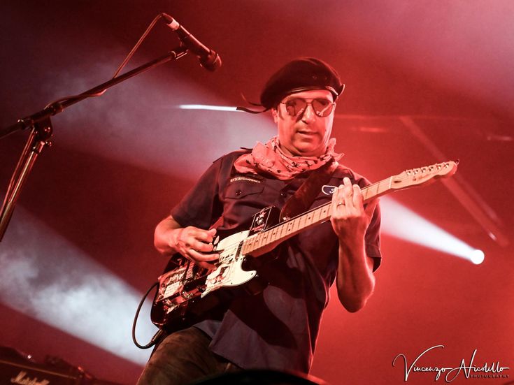 New York: anche Tom Morello (RATM, Nightwatchman) dai manifestanti a Wall Street