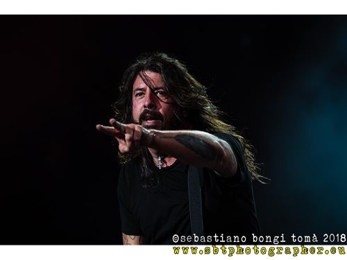 Classifiche UK, novità 10 giugno: Foo Fighters sul podio