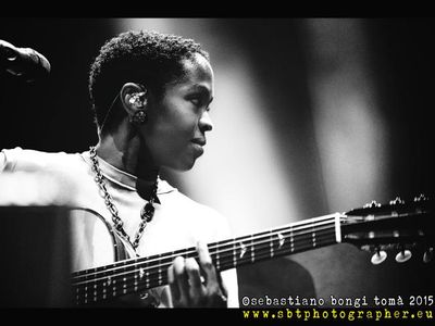 Lauryn Hill per i terremotati