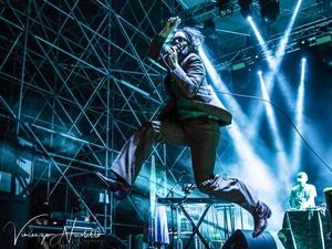 Jarvis Cocker (Pulp) canta Cohen per una cover dance. Ascoltala qui