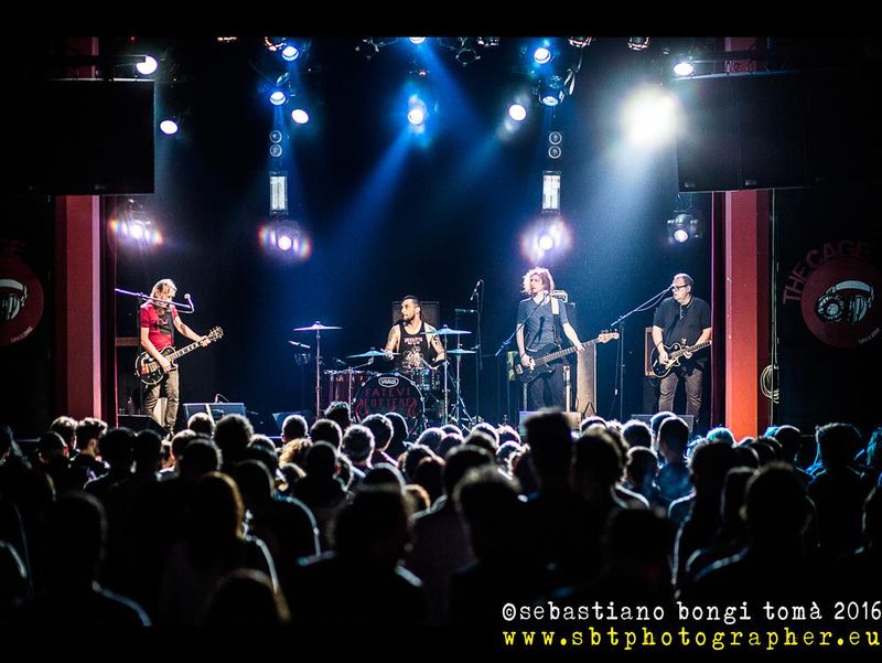 16 aprile 2016 - The Cage Theatre - Livorno - Giorgio Canali e Rossofuoco in concerto 16 aprile 2016 - The Cage Theatre - Livorno - Giorgio Canali e Rossofuoco in concerto