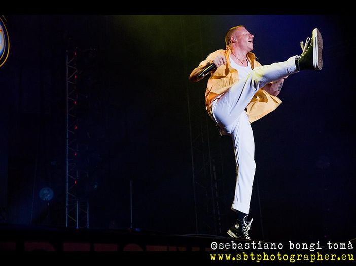 Classifiche UK, al numero 1 Macklemore e l&#039;inno ai vestiti usati