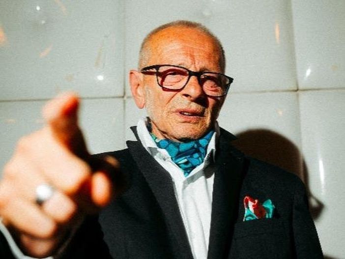 Pino D’Angiò è stato amabilmente scorrettissimo fino all’ultimo Pino D’Angiò è stato amabilmente scorrettissimo fino all’ultimo
