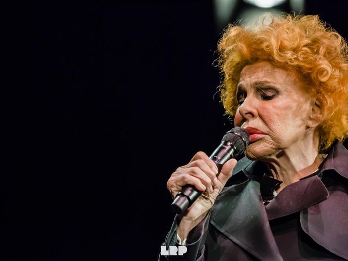 E invece Ornella vuole vivere e cantare