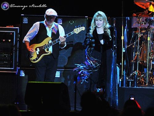 Usa, Clear Channel paga ai Fleetwood Mac i 'passaggi' sulle radio via etere
