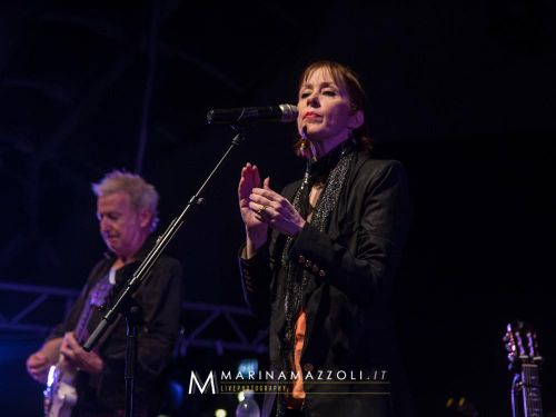 Suzanne Vega, accordo con la 'indie' Razor & Tie