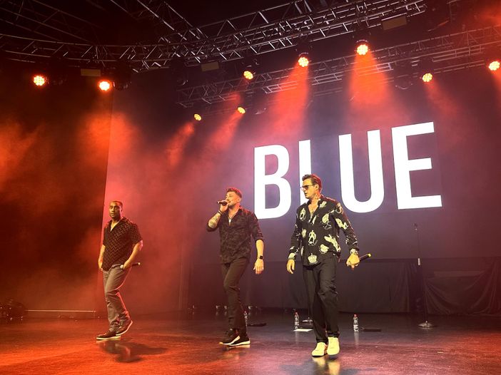 Il fenomeno Blue live in Italia, oltre vent’anni dopo il successo Il fenomeno Blue live in Italia, oltre vent’anni dopo il successo