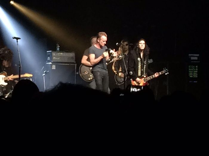 https://images.rockol.it/gJ44WjU_U_qyFG4vWhpDxD7TNzc=/700x0/smart/rockol-img/img/foto/upload/sting-03.jpg