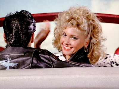 Olivia Newton-John fa esorcizzare la casa, c'è un fantasma