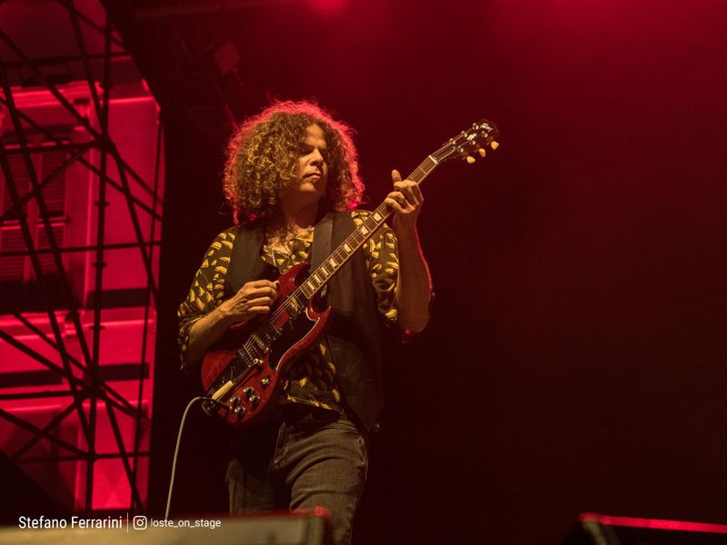 9 luglio 2025 - Comfort Festival - Villa Casati Stampa - Cinisello Balsamo (Mi) – Wolfmother in concerto 9 luglio 2025 - Comfort Festival - Villa Casati Stampa - Cinisello Balsamo (Mi) – Wolfmother in concerto