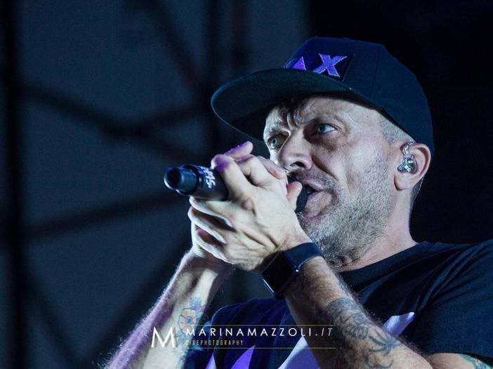 Max Pezzali: chi &egrave; il giudice dell&#039;edizione 2016 di &quot;The voice&quot;