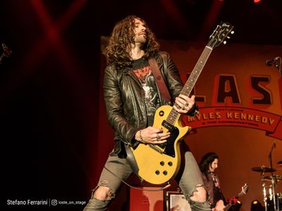 Slash lascia la Interscope e se ne va col disco nuovo
