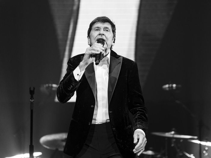 Sanremo 2000, ovvero il Festival dei sosia Sanremo 2000, ovvero il Festival dei sosia