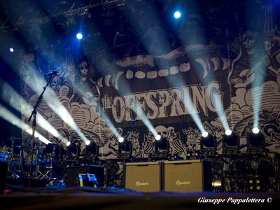 Band italiane sul palco con gli Offspring
