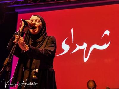 Sinead O’Connor: una biografia svelerà tutto, retroscena sessuali compresi