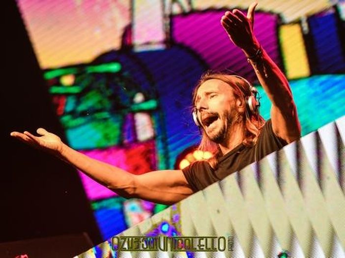 Coronavirus: dopo le polemiche stop alle serate in discoteca