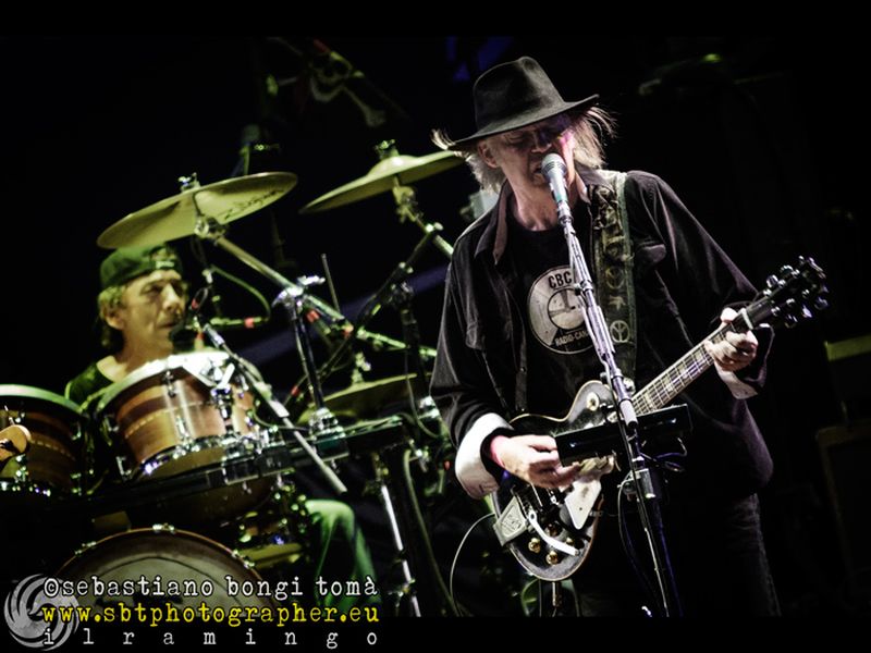 25 luglio 2013 - Lucca Summer Festival - Piazza Napoleone - Lucca - Neil Young in concerto