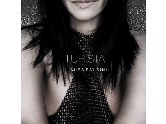 Laura Pausini: a sorpresa esce la cover di un brano di Bad Bunny