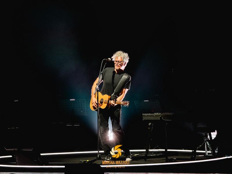 24 maggio 2023 - Politeama Genovese - Genova - Niccol&ograve; Fabi in concerto