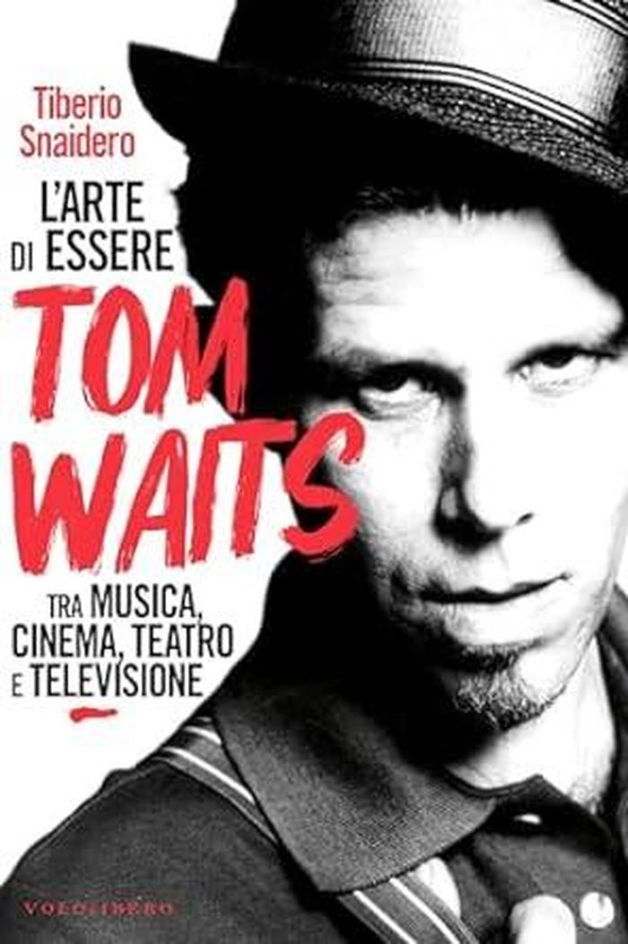 https://images.rockol.it/hUYtLYM_dskggslEnya_A6zT8qk=/700x0/smart/rockol-img/img/foto/upload/tom-waits.2024-03-29-15-13-15.jpg