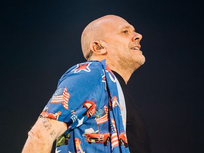Max Pezzali presenta &apos;Il mondo insieme a te&apos; (senza il &apos;marchio&apos; 883)
