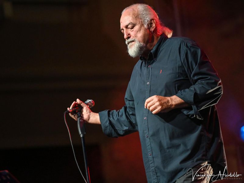 30 luglio 2025 - Fiera del Pesco - Piazza Italia - Canale d'Alba (Cn) - Eugenio Finardi in concerto 30 luglio 2025 - Fiera del Pesco - Piazza Italia - Canale d'Alba (Cn) - Eugenio Finardi in concerto