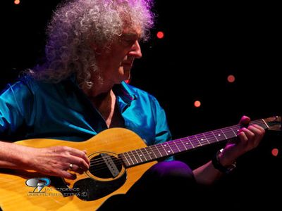 Brian May, dolori alle ossa strazianti. Forse un cancro