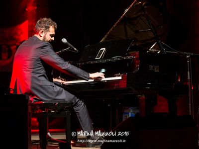 Concerti, parte il 14 aprile il &apos;Secondo Rubino tour &apos; di Renzo Rubino