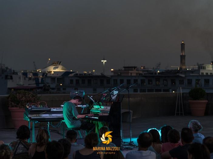 Boosta dice la sua su Morgan e &#039;Amici&#039;: &#039;Che senso ha negarsi o alzarsi in piedi su fragili piedistalli?&#039;