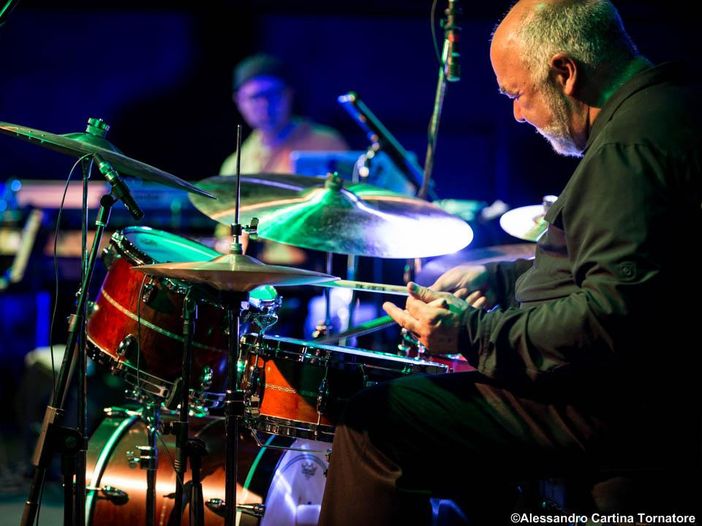 Concerti: quattro live in Italia per il batterista jazz Peter Erskine