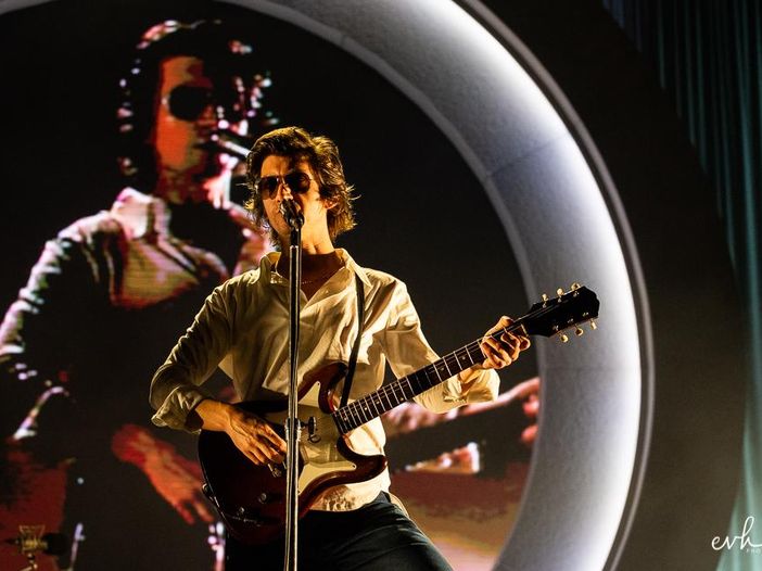 Classifiche UK, Arctic Monkeys primi al posto di Lady Gaga