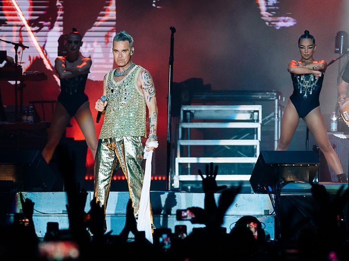 Robbie Williams: “Se non fossi un cantante farei lo spacciatore” Robbie Williams: “Se non fossi un cantante farei lo spacciatore”