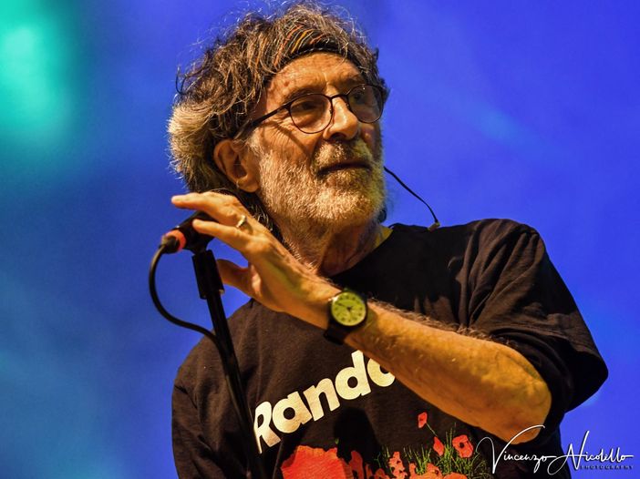 Trauma cranico per Franz Di Cioccio, rinviato il live della PFM