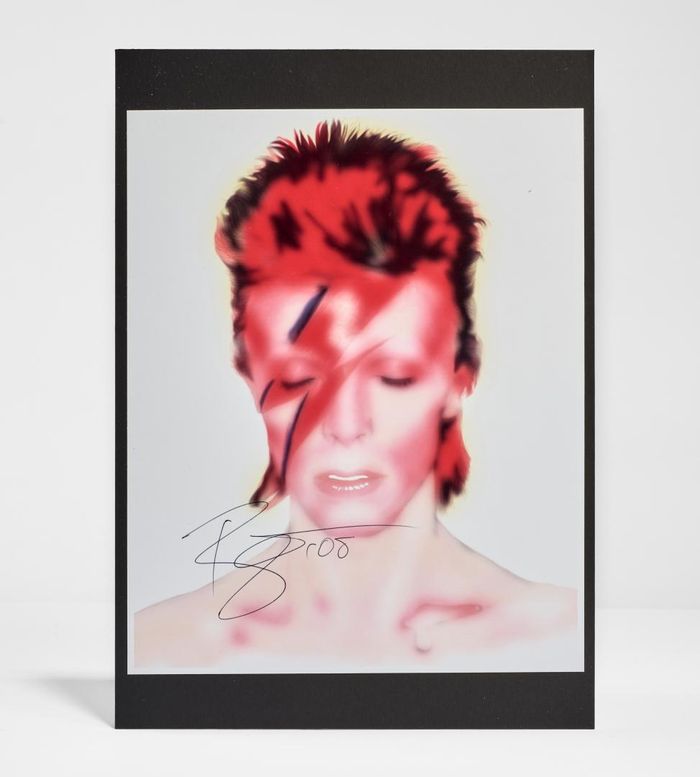 https://images.rockol.it/ioLF-r0hVjsTil_IxbwfeE6GJns=/700x0/smart/rockol-img/img/foto/upload/bolaffi-bowie-foto.jpg