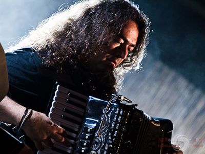 Per il nuovo disco i Modena City Ramblers in trasferta a Napoli 