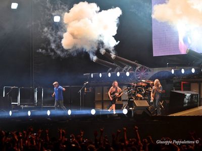 AC/DC, Phil Rudd salta le riprese di due nuovi video: al suo posto Bob Richards