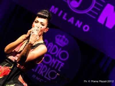 Management: Nina Zilli con Fabrizio Giannini, Romina Falconi con JLe