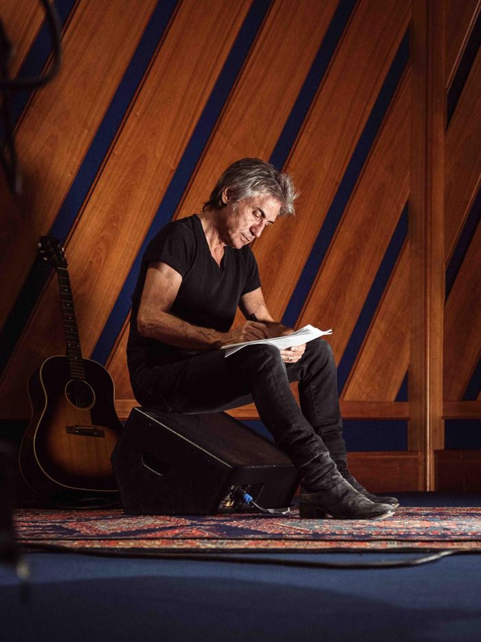 https://images.rockol.it/jGAu69GAtiIqAiaWms316x8jmsQ=/700x0/smart/rockol-img/img/foto/upload/aall-ligabue-phjarnoiotti-zoostudiocorreggio.jpg