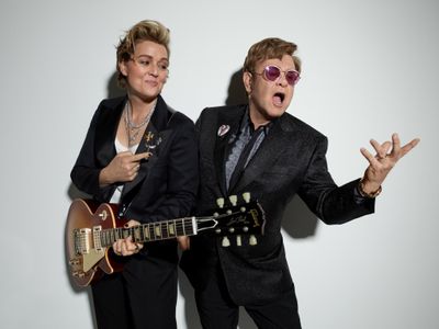Elton John smentisce, niente secondo figlio