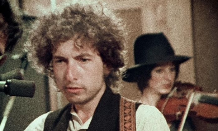 https://images.rockol.it/jJrCQ6HbqrZuM7CTRGC3mNGu61Q=/700x0/smart/rockol-img/img/foto/upload/scarlet-with-dylan.jpg