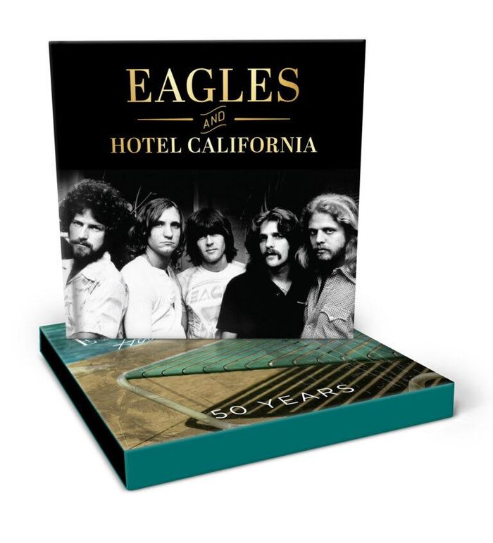 https://images.rockol.it/j_KsyaD6GZcvGbDdf33jll_pKQw=/700x0/smart/rockol-img/img/foto/upload/eagles-and-hotel-california-50-years-book-768x847.jpg