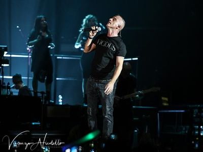 Eros, concerti e parole: &apos;Canterei volentieri con Carmen Consoli&apos;