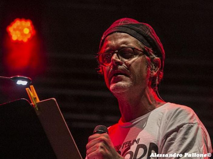 Samuele Bersani: &#039;In &#039;Caramella smog&#039; racconto i veleni di oggi&#039;