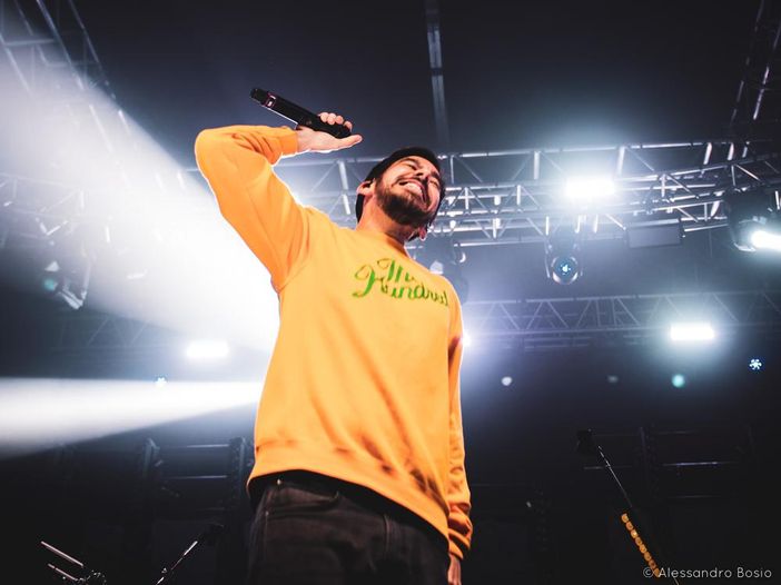 Mike Shinoda cerca una voce per la sua nuova canzone: &lsquo;Potrebbe essere uno di voi?&rsquo;