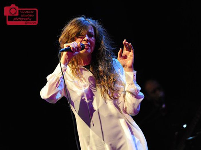 Alice, un viaggio tortuoso nella discografia di una grande cantante Alice, un viaggio tortuoso nella discografia di una grande cantante