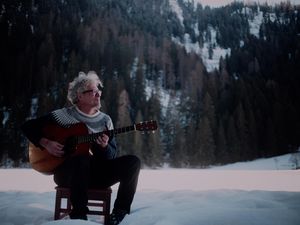 Niccolò Fabi, &apos;Ecco&apos; in tour: &apos;Porto sul palco un disco estroverso e caloroso&apos; 